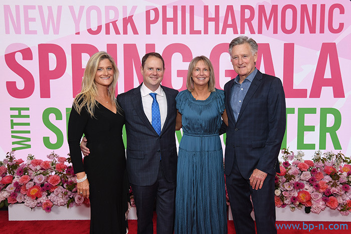 Nicolle Austin, Gala Co-Chairs Alexander Klabin and Kristen Klabin, and actor Bill Pullman.