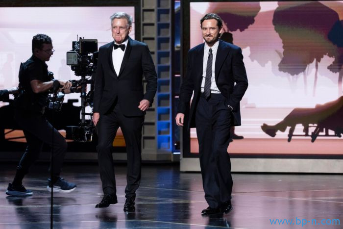 BILL PULLMAN, LEWIS PULLMAN Photo