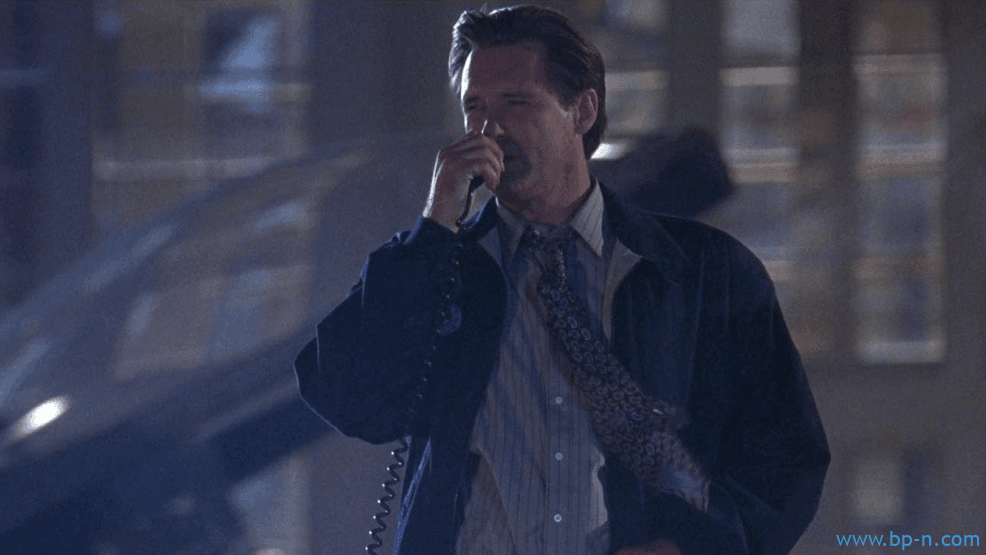 Bill Pullman gives a stirring speech as President Whitmore in 